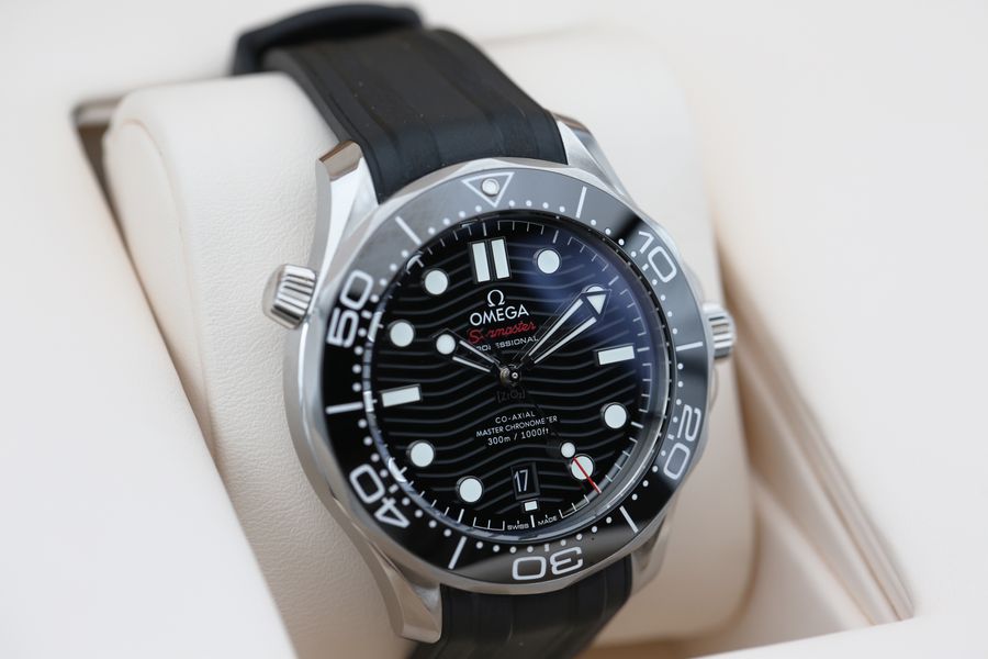 Omega Seamaster Diver 300m 210.32.42.20.01.001